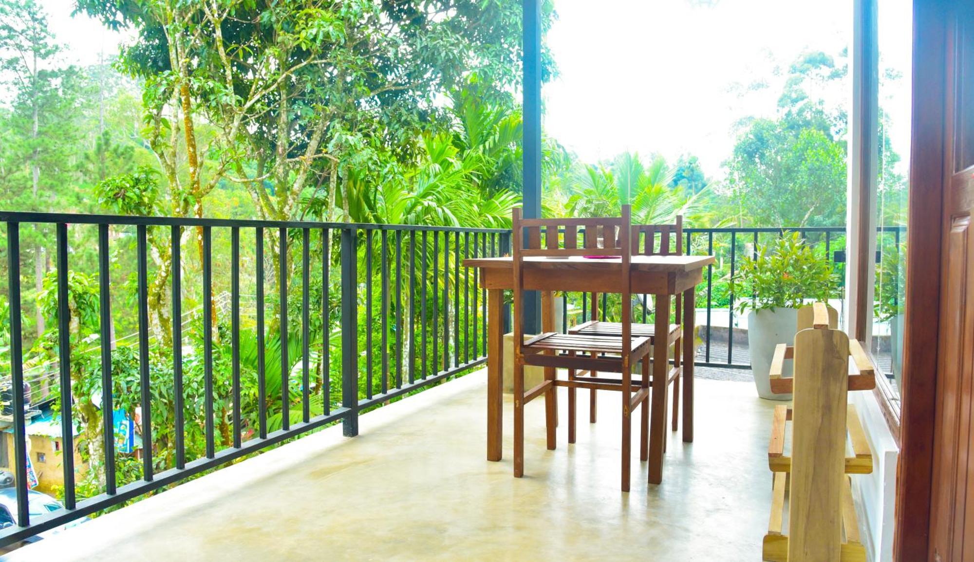Breeze Blows Inn Ella Ngoại thất bức ảnh
