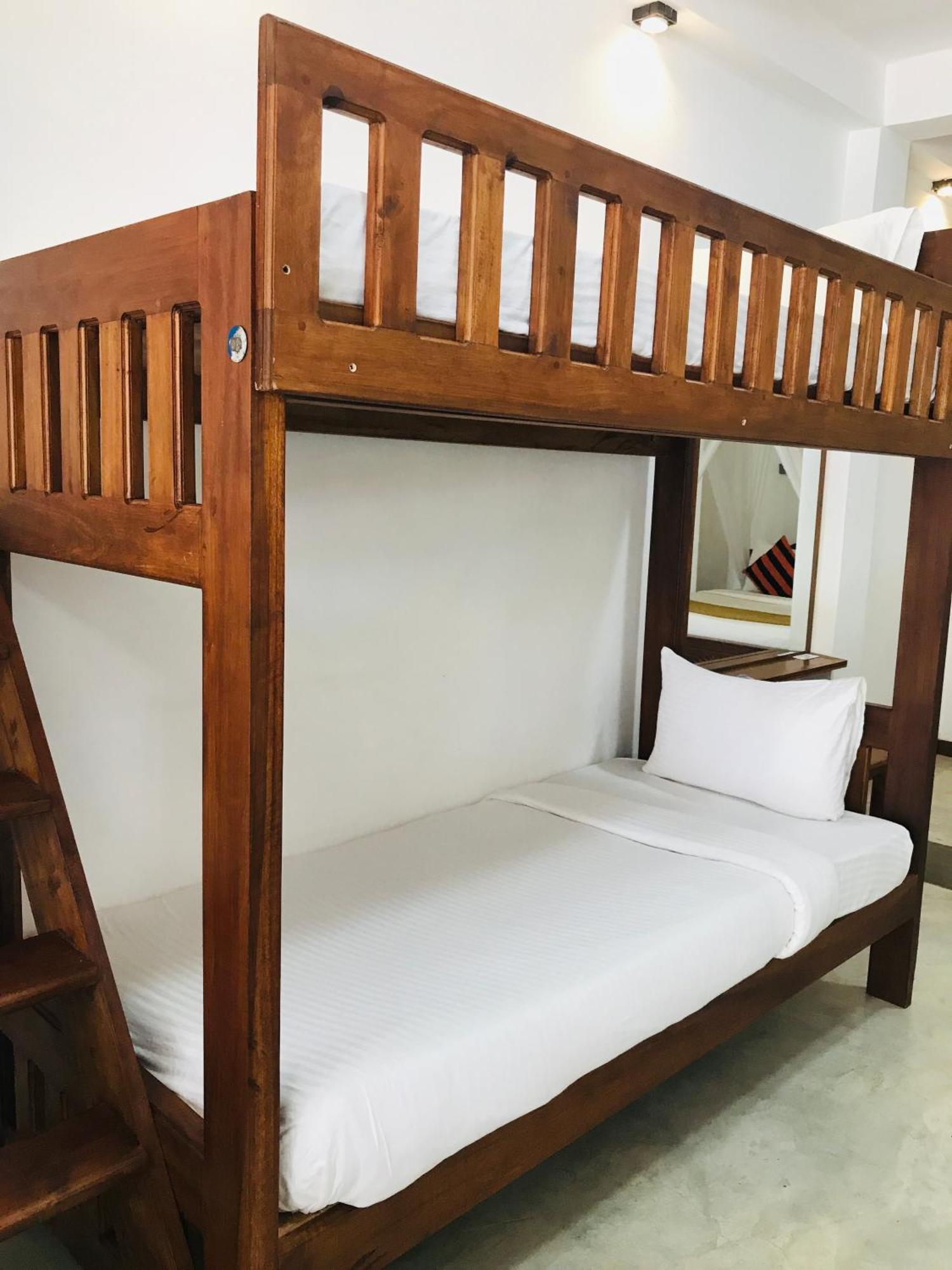 Breeze Blows Inn Ella Ngoại thất bức ảnh